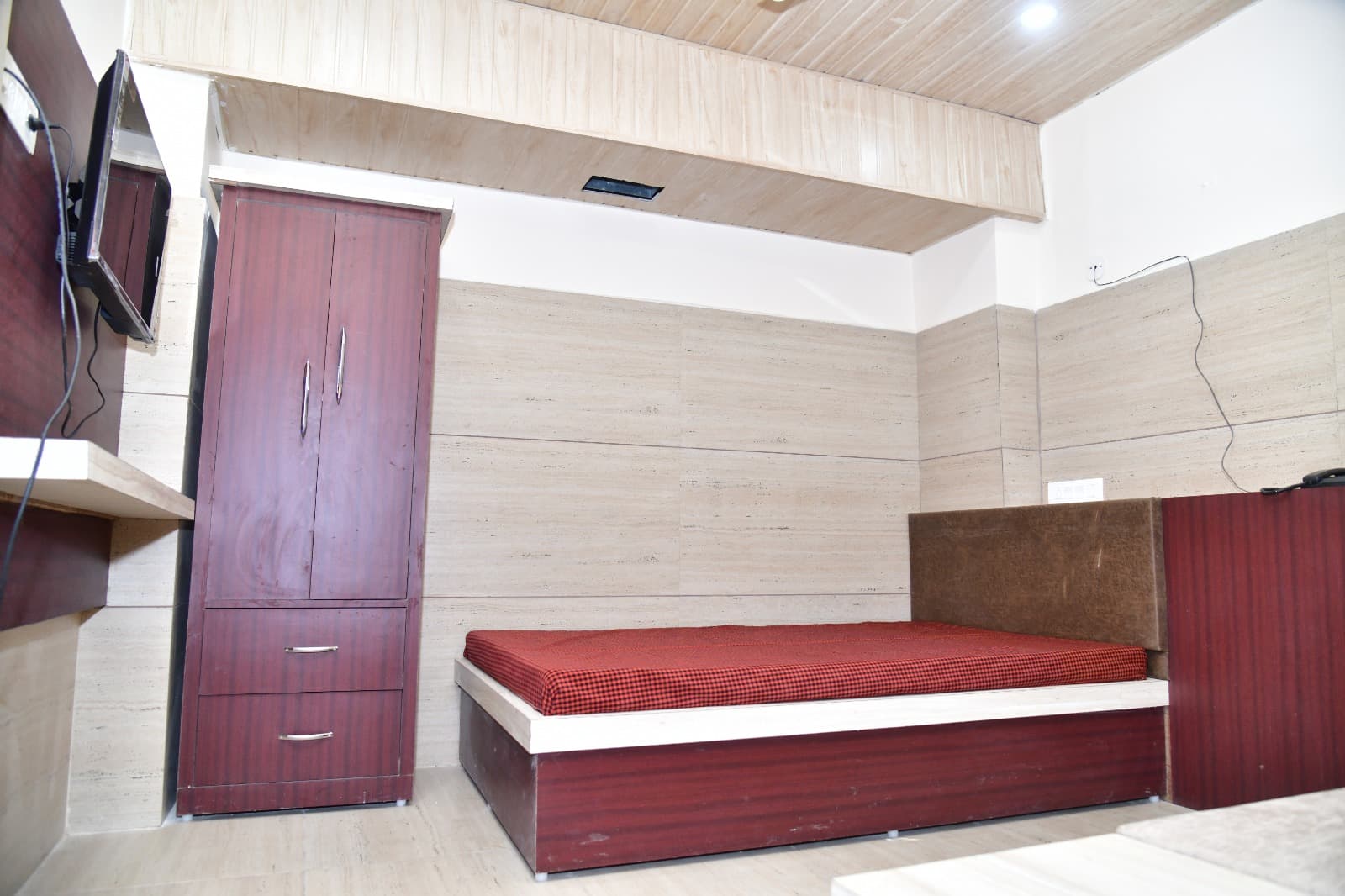 Special deluxe patient room